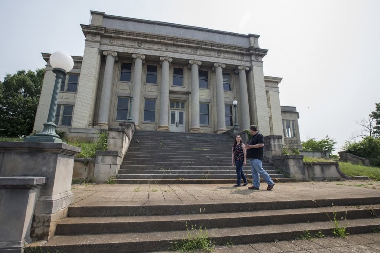 History professor Gerry Sherayko and Samantha Strickler '17 visit the old Jones Memorial Library building on Rivermont Avenue.