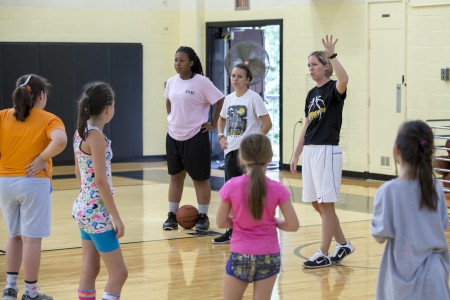 20150714_basketball_camp_girls_0095