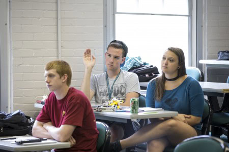 SUPER students asked questions about internships and learned how to write resumes during a College Transition Program session.