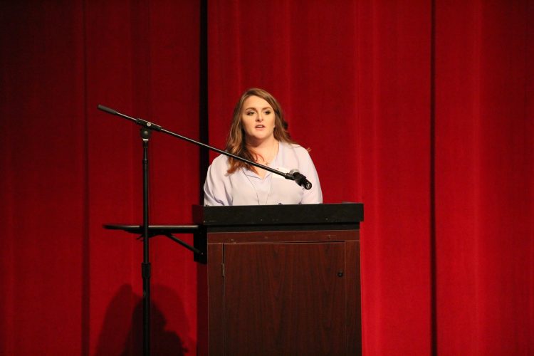 Anna Smith '18 delivers her presentation at the Student Undergraduate Research Forum. Anna Smith '18 delivers her presentation at the Student Undergraduate Research Forum.