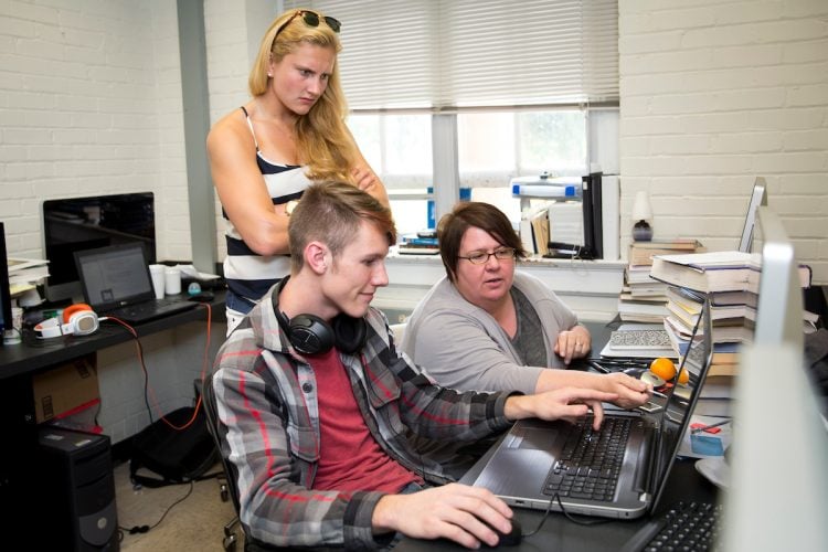 Registration open for summer 2017 online physics courses - News and Events