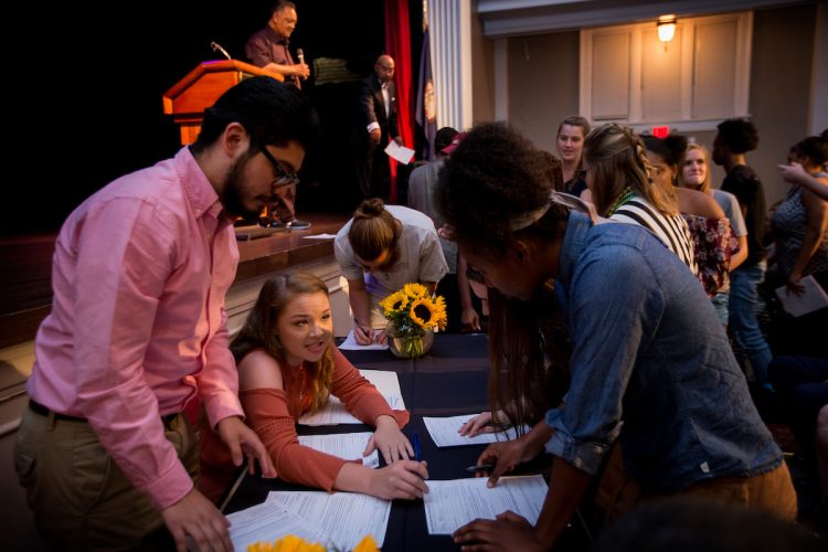 Students register to vote