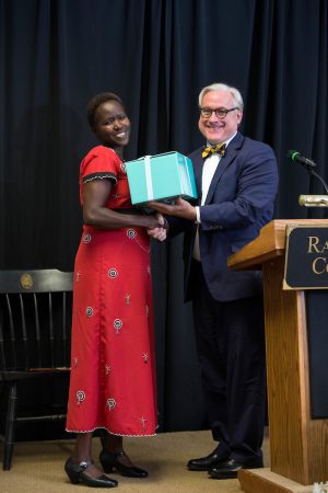 Kakenya Ntaiya '04 receives an Alumnae Achievement Award from Randolph President Bradley W. Bateman in 2015.