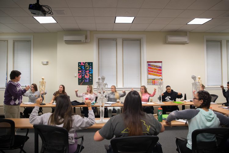 Professor Carolyn Sarson’s Kinesiology class Professor Carolyn Sarson’s Kinesiology class