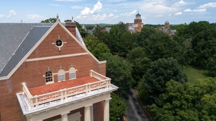 Aerial view of Smith Memorial Building and front campus