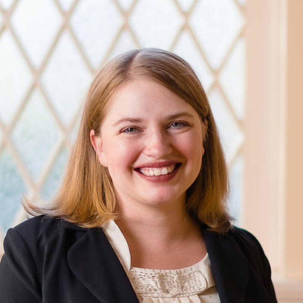 Jessica Robertson headshot photo