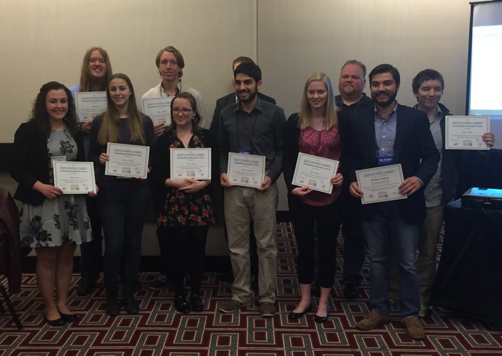 Randolph students Russ Burt ’17 and Zach Vernon ’18 (back right) received the Society of Physics Best Poster Award at the American Association of Physics Teachers National Conference.