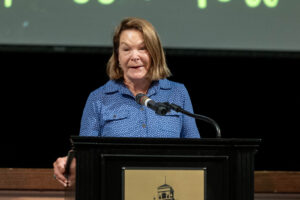 Alison Keller Townsend ’75 speaks during the Alumni Achievement Award ceremony