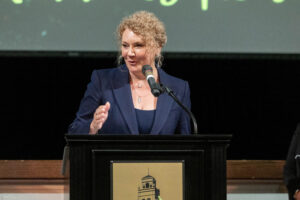 Stacey Robbins Kennedy ’95 speaks during the 2025 Alumni Achievement Award ceremony 