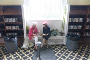 Alums enjoy a Reunion event in Lipscomb Library 